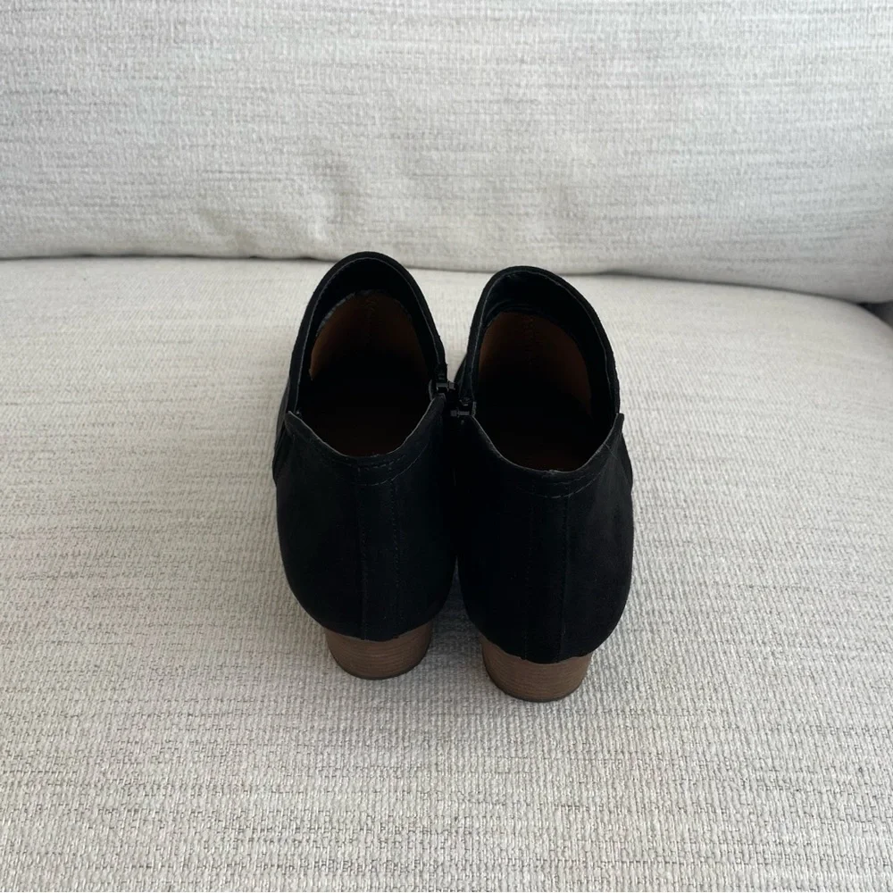 Fergie Black Ankle Booties with Wooden Heel and Zipper - Picture 3 of 12